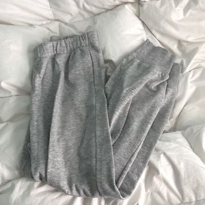 H&M mid-rise grey comfy sweatpants